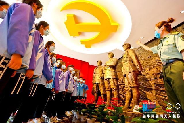 物管股随内房股走高 华润万象生活及旭辉永升服务均涨逾6%