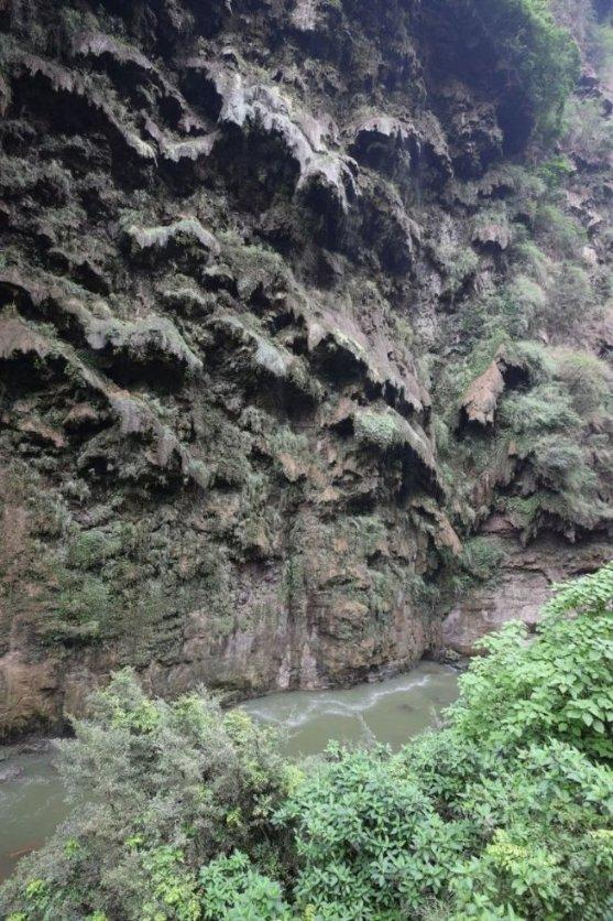 小摩:维持中远海控“增持”评级 目标价升至13港元