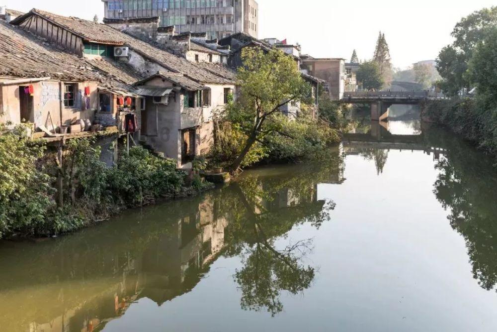 有惊无险！郑思维黄雅琼2-1新加坡组合，主办方太坑了，外界热议